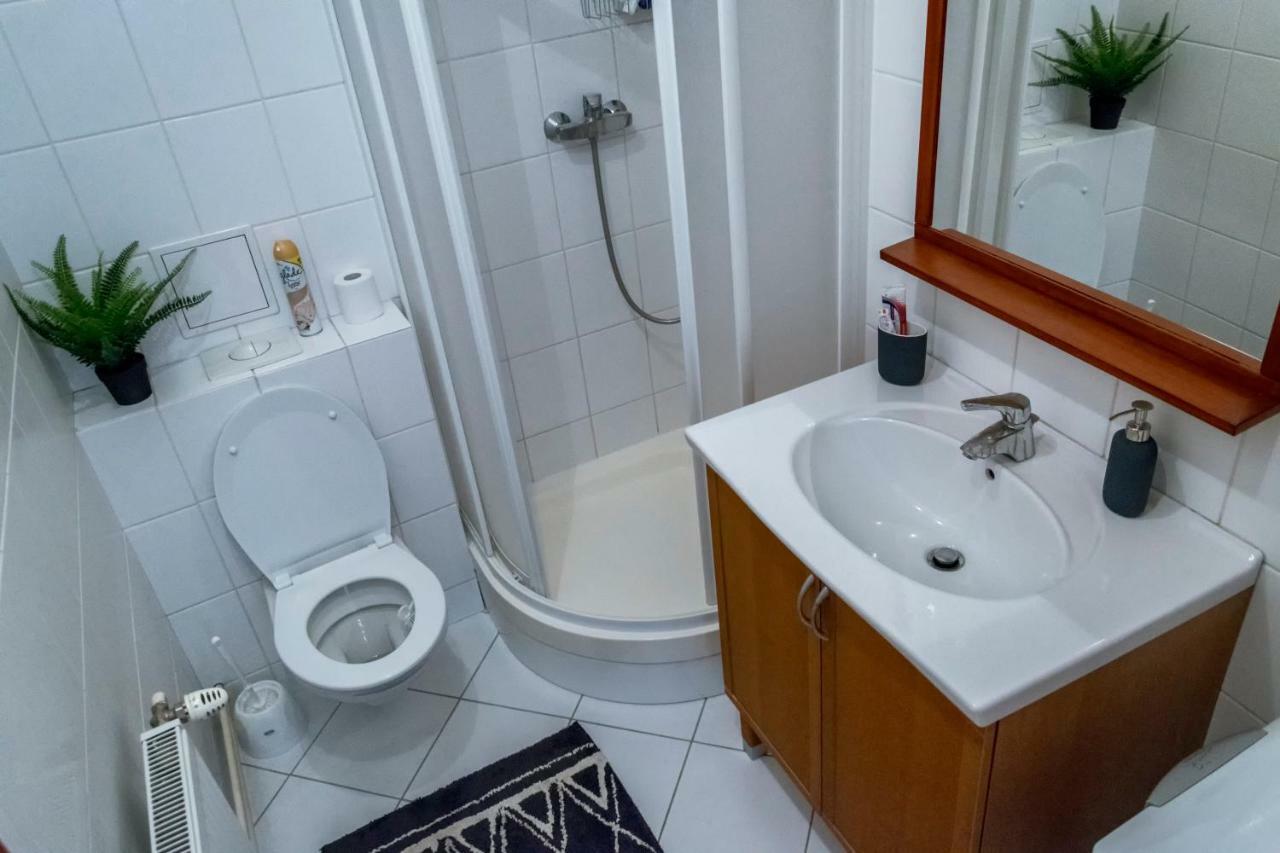 Pollock Apartment In Old Town Bratislava Exterior foto