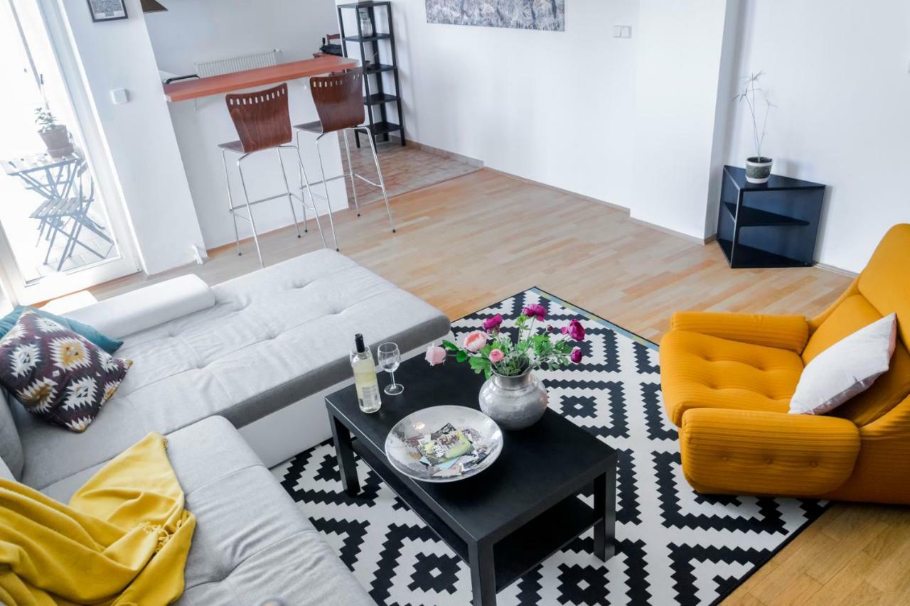 Pollock Apartment In Old Town Bratislava Exterior foto